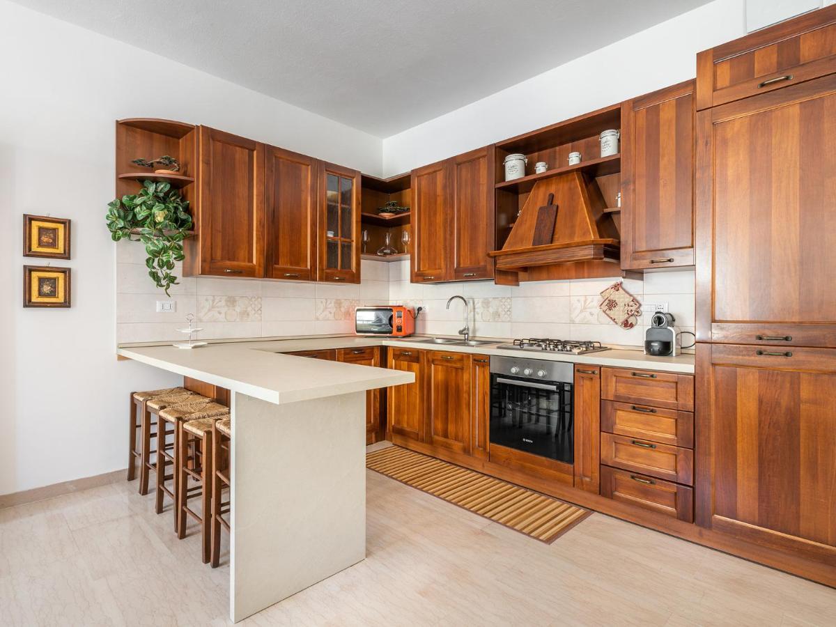 Apartment On Shopping Street Кальярі Екстер'єр фото