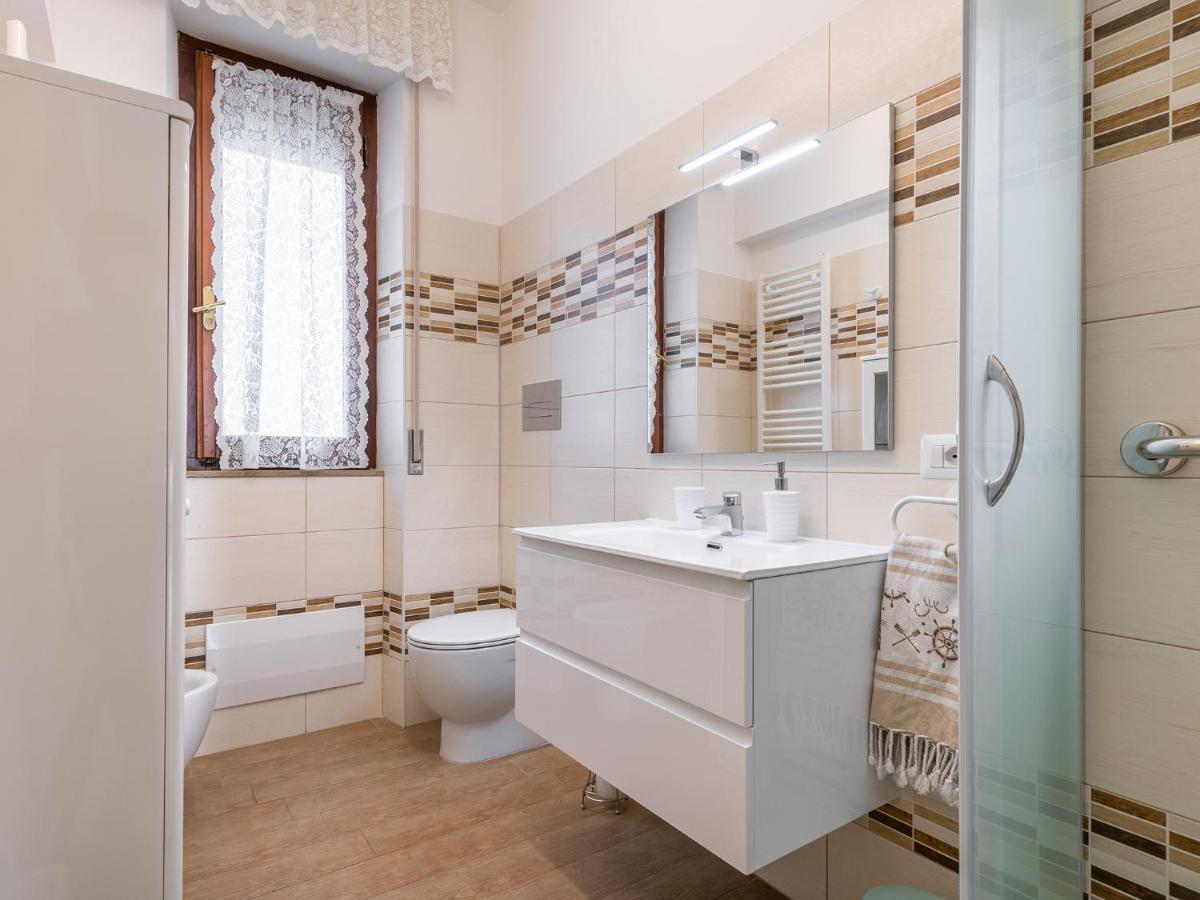 Apartment On Shopping Street Кальярі Екстер'єр фото
